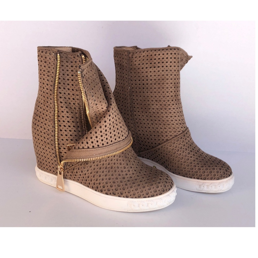 Baldi London Sneaker Wedge Laser Cut Shoes